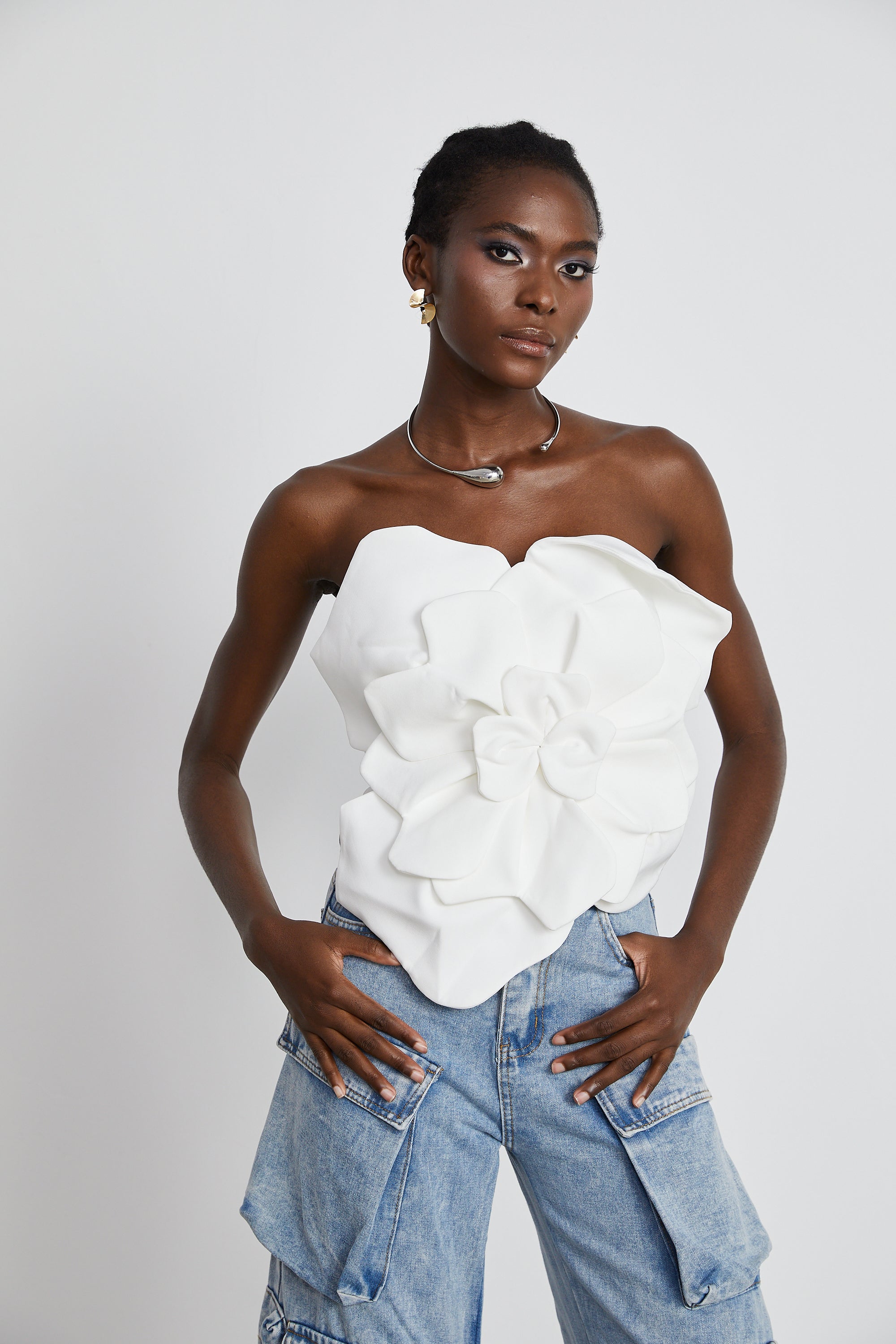 Ilyndra white floral off-shoulder top