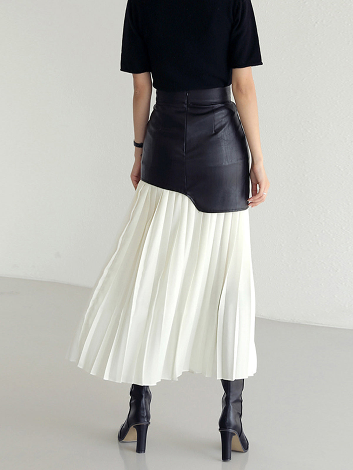 Lunessa pleated midi skirt