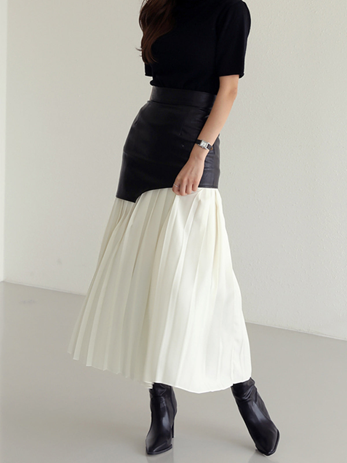 Lunessa pleated midi skirt