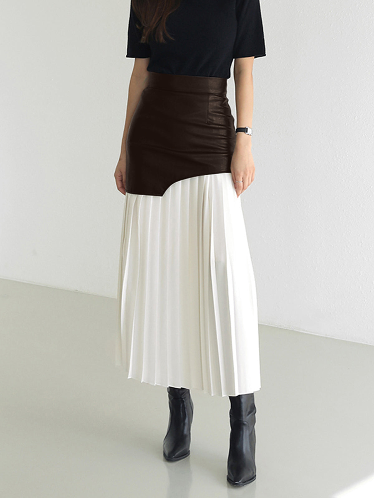 Lunessa pleated midi skirt